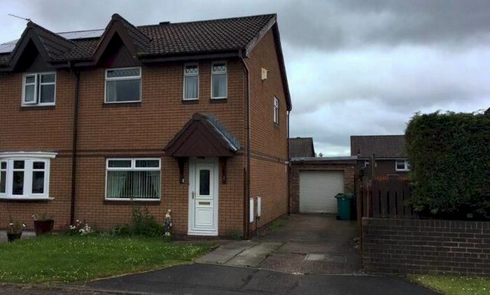3 Bedroom Semi-Detached House To Rent In Elizabeth Quadrant, Holytown, Motherwell ML1