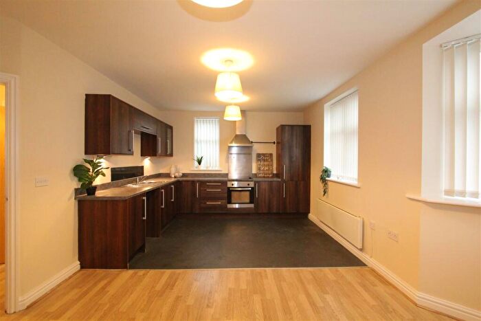 2 Bedroom Apartment For Sale In Devonshire Place, Prestwich, Manchester, M25