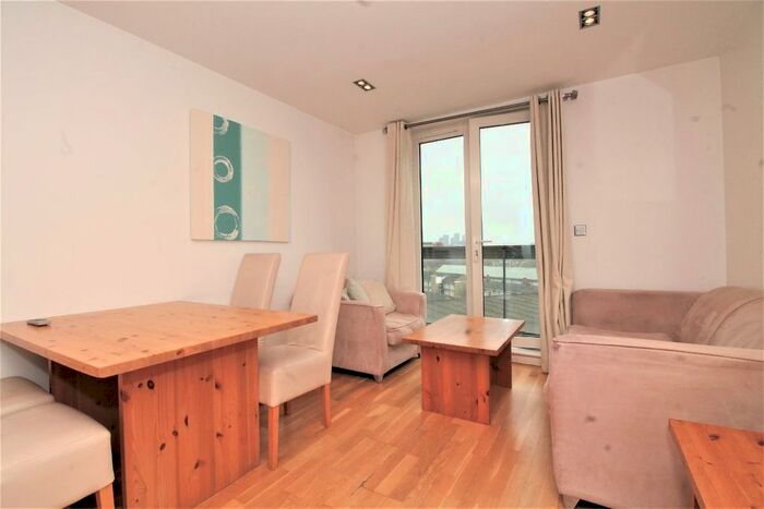 1 Bedroom Flat To Rent In City Tower, Limeharbour, Canary Wharf, E14