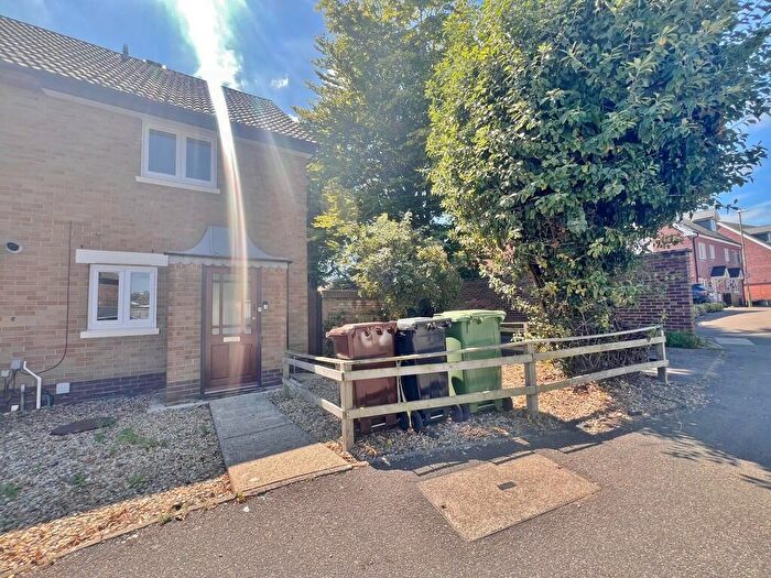 2 Bedroom End Of Terrace House To Rent In Lower Drayton Lane, Drayton, PO6