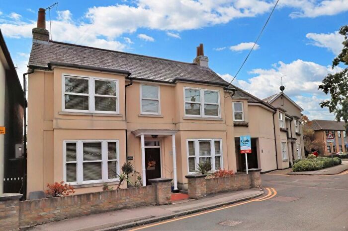 3 Bedroom Flat To Rent In Pleasant Place, Walton-On-Thames, Surrey, KT12