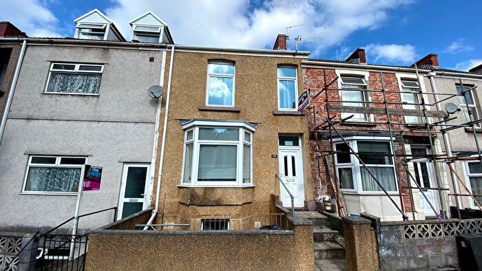 3 Bedroom Terraced House To Rent In St Helens Avenue, Swansea, SA1