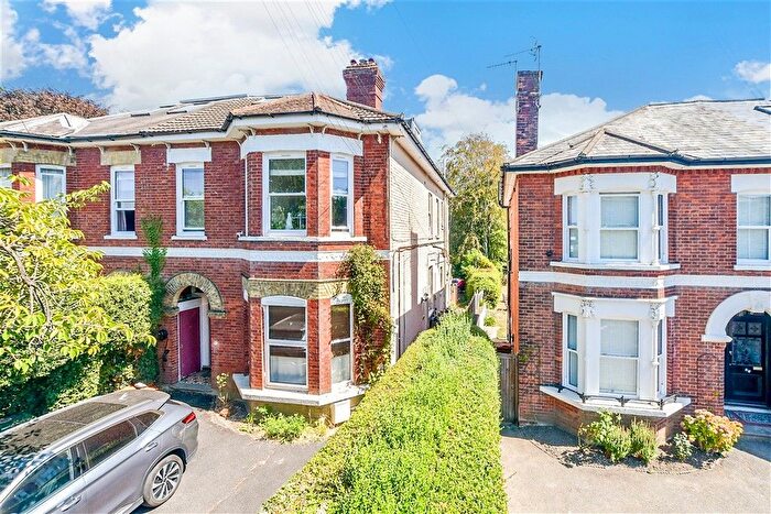 1 Bedroom Flat For Sale In Upper Grosvenor Road, Tunbridge Wells, Kent, TN1