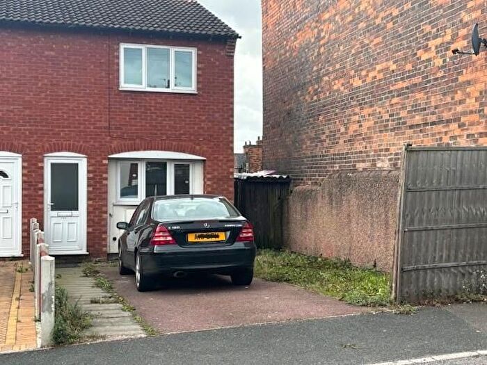 2 Bedroom End Of Terrace House To Rent In Thorneywood Rise, Thorneywood, Nottingham, NG3