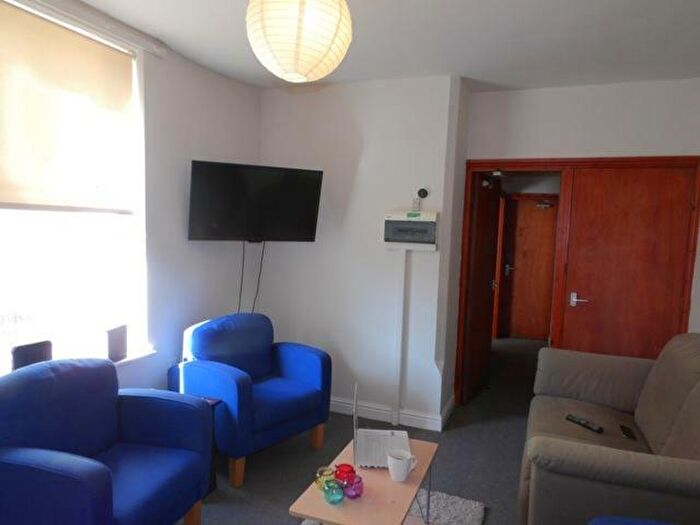 3 Bedroom Semi-Detached House To Rent In South Road, West Bridgford, NG2