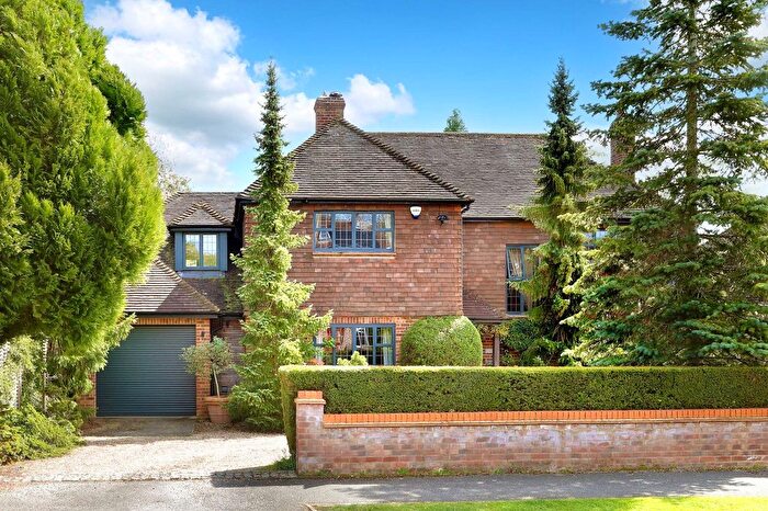 6 Bedroom Detached House For Sale In Hogback Wood Road, Beaconsfield, Buckinghamshire, HP9