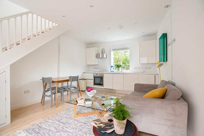1 Bedroom Detached House To Rent In Upper Fisher Row, Central Oxford, OX1