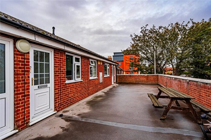 2 Bedroom Apartment For Sale In Wellowgate, Grimsby, Lincolnshire, DN32