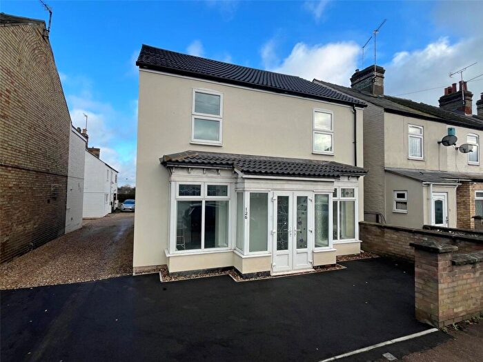 2 Bedroom Apartment To Rent In Flat, Exning Road, Newmarket, Suffolk, CB8