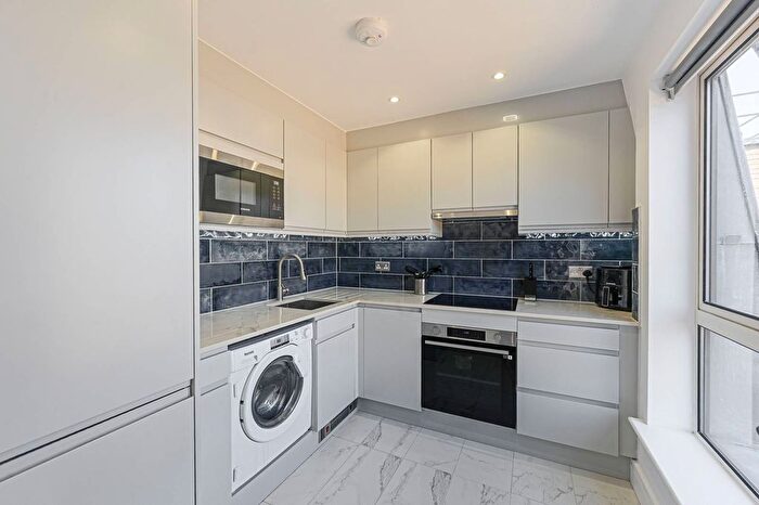 3 Bedroom Flat To Rent In Matthew Parker Street, Westminster, London, SW1H