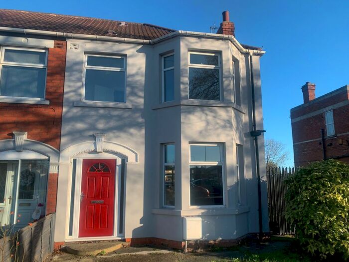 3 Bedroom Terraced House To Rent In Beverley Road, Hull, Yorkshire, HU6