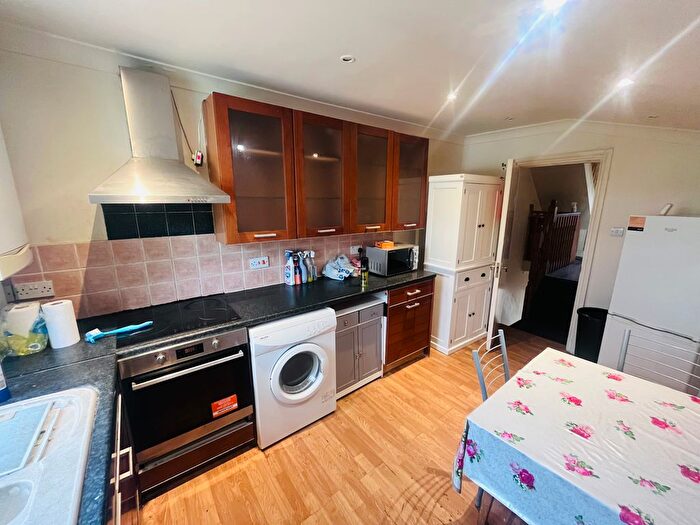 2 Bedroom Maisonette To Rent In Colegrave Road, London, E15