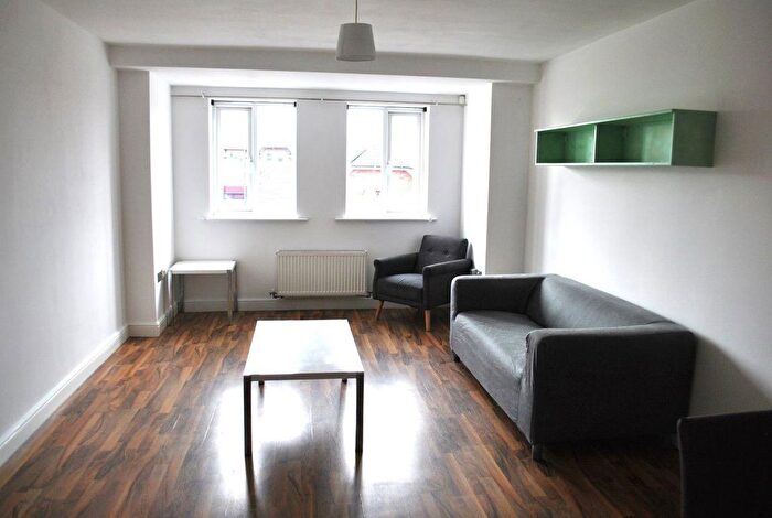 2 Bedroom Flat To Rent In Stocks Court, Harriet St, M28