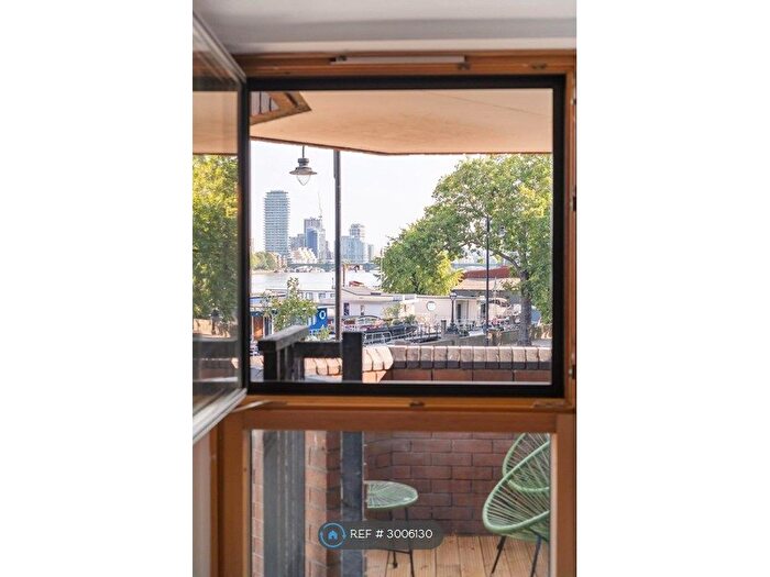 2 Bedroom Flat To Rent In Chelsea Worlds End Estate, London, SW10