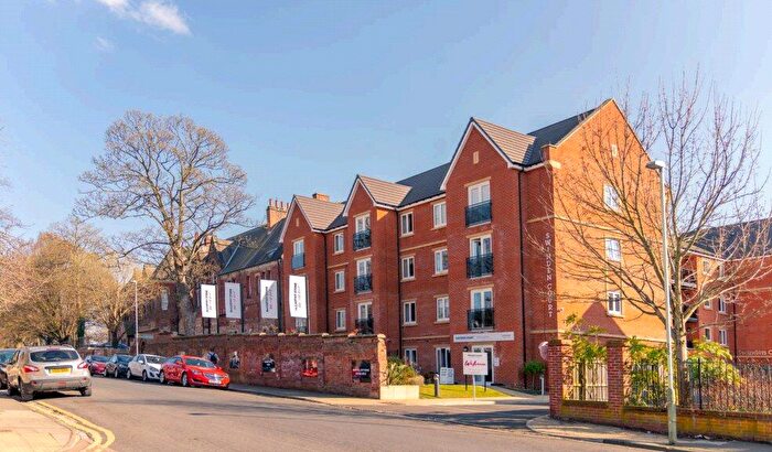 1 Bedroom Flat To Rent In Trinity Road, Darlington, Durham, DL3