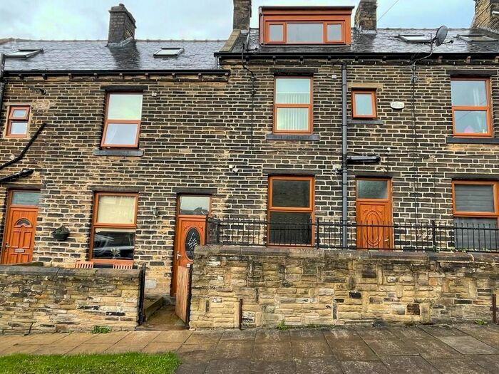 4 Bedroom Terraced House To Rent In Helmsley Street, East Bowling, BD4