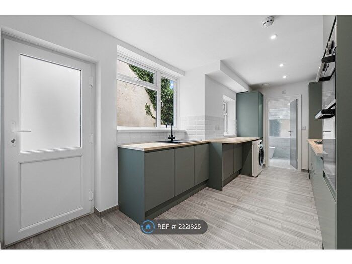 1 Bedroom Flat To Rent In Attleborough Road, Nuneaton, CV11