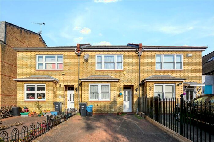 3 Bedroom Terraced House To Rent In Sylvan Road, Wanstead, London, E11