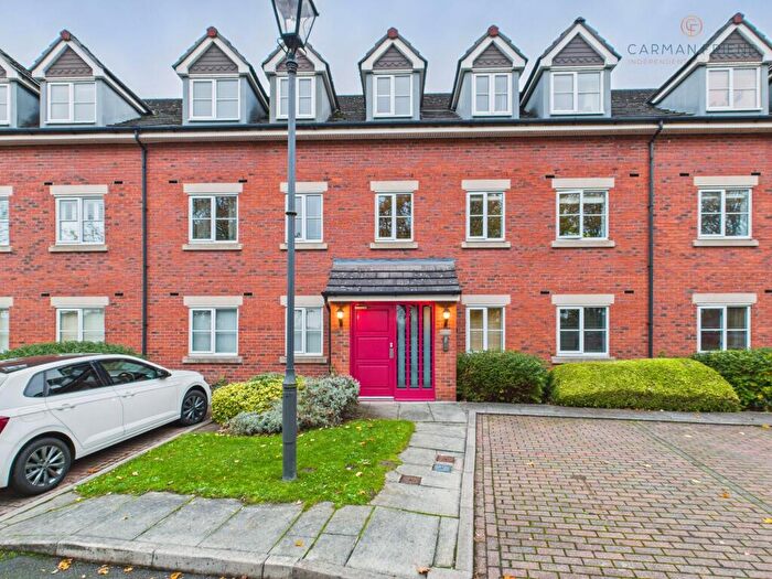 2 Bedroom Flat For Sale In Wycliffe Court, Hoole, CH2