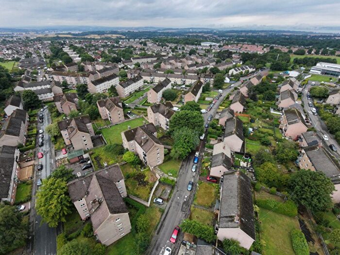 2 Bedroom Flat For Sale In / Hoseason Gardens, Clermiston, Edinburgh, EH4