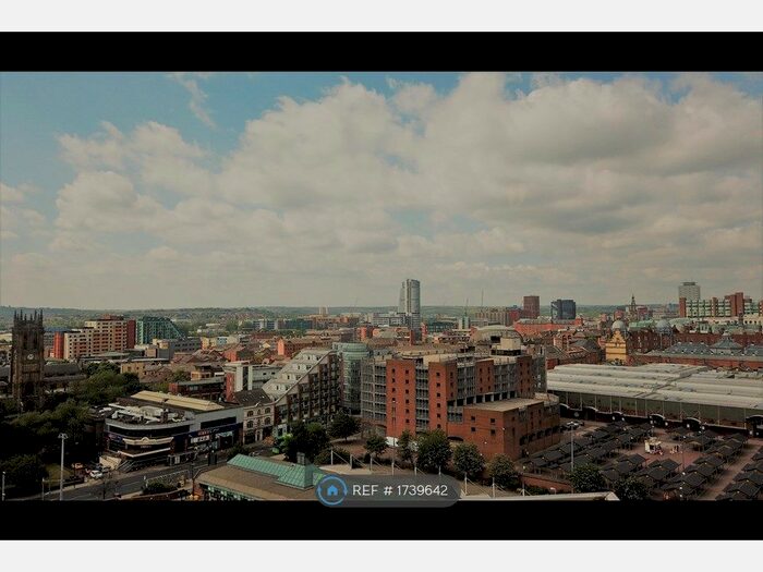 2 Bedroom Flat To Rent In St. Peters Square, Leeds, LS9