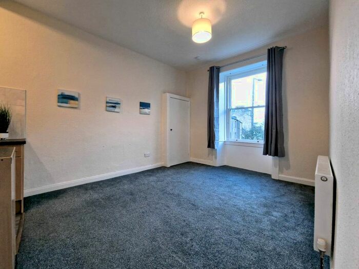 2 Bedroom Flat To Rent In Prince Regent Street, Edinburgh, EH6
