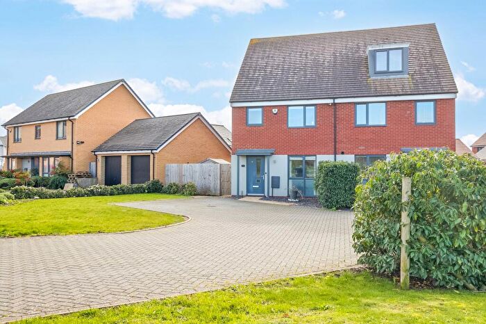 3 Bedroom Semi Detached House For Sale In Burgoyne Avenue, Wootton, MK43