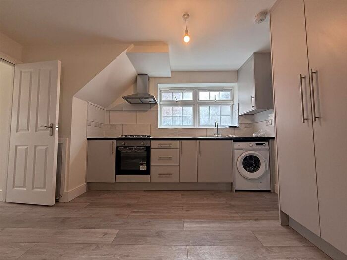 2 Bedroom Property To Rent In Snowdon Crescent, Hayes, UB3