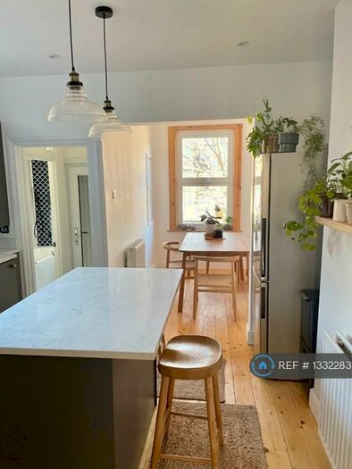 3 Bedroom Flat To Rent In Scotts Road, London, E10