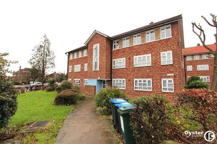 2 Bedroom Flat To Rent In Mallard Way, Mallard Court Mallard Way, NW9