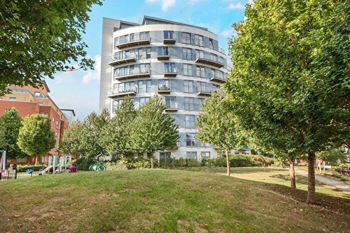 2 Bedroom Flat For Sale In Charrington Place, St. Albans, AL1