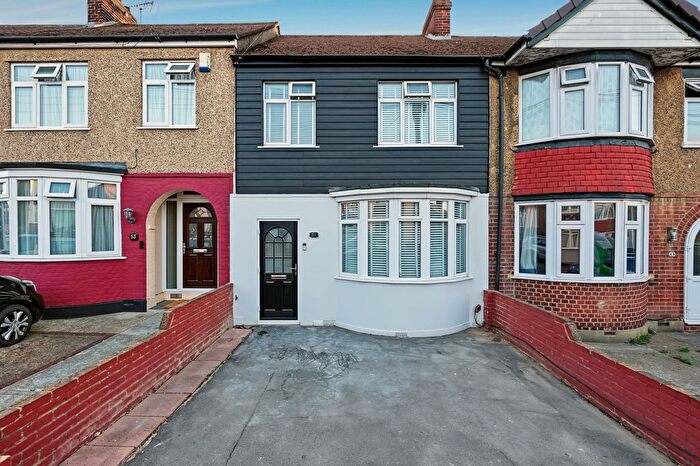 3 Bedroom Terraced House For Sale In Haig Avenue, Rochester, ME1