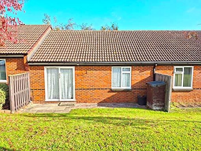 2 Bedroom Terraced Bungalow For Sale In London Road, Rainham, ME8