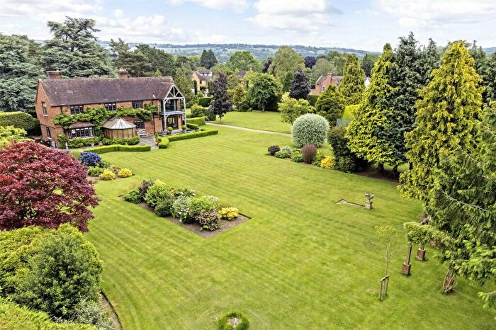 4 Bedroom Detached House For Sale In Charlton Park Gate, Cheltenham, Gloucestershire, GL53