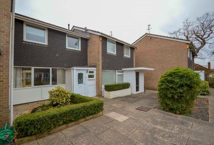 3 Bedroom Terraced House To Rent In Grove Park, Chichester, PO19