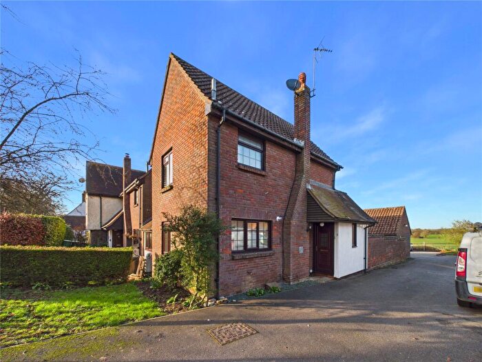 2 Bedroom Link Detached House For Sale In Chestnut Walk, Garnetts Lane, Felsted, Dunmow, CM6