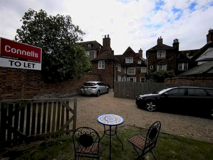 2 Bedroom Property To Rent In North Street, Ashford Business Park, Sevington, Ashford, TN24