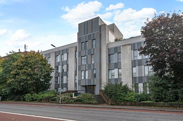 1 Bedroom Apartment For Sale In Kings Road, Reading, Berkshire, RG1