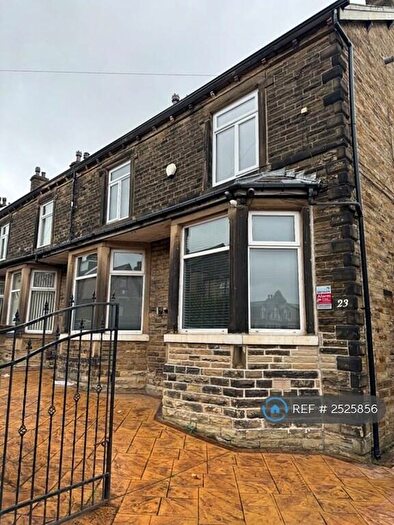 4 Bedroom Semi-Detached House To Rent In Ambleside Avenue, Bradford, BD9
