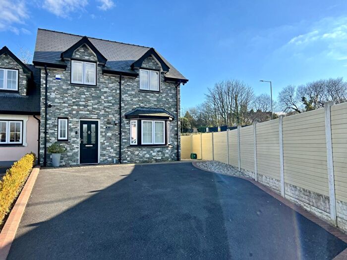 3 Bedroom Detached House To Rent In Clos Y Fedw, Rhydargaeau, Carmarthenshire, SA32