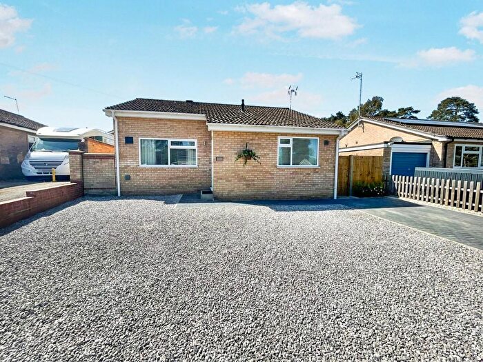 3 Bedroom Detached Bungalow For Sale In Swallow Drive, Brandon, IP27
