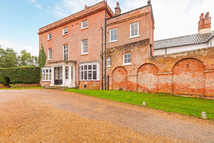 2 Bedroom Flat To Rent In Norwich Road, Ditchingham, NR35