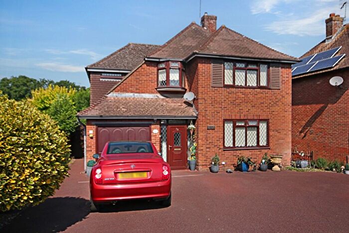 4 Bedroom Detached House For Sale In Fairlawn Drive, East Grinstead, West Sussex, RH19