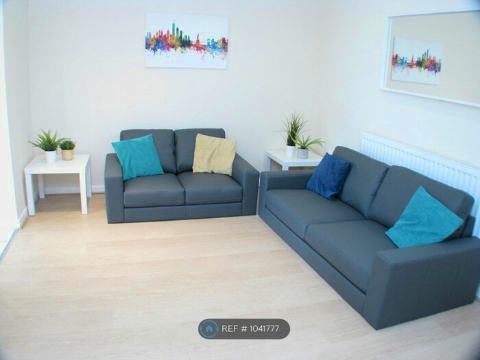 5 Bedroom Terraced House To Rent In Henwick Avenue, Worcester, WR2