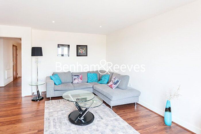 2 Bedroom Flat To Rent In Bromyard Avenue, London, W3
