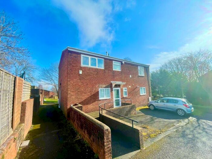 2 Bedroom Flat To Rent In Wye Court, Thornhill, NP44