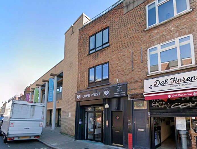 Terraced House For Sale In A Hoxton Street, London, N1