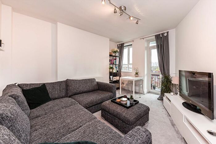 1 Bedroom Flat To Rent In Margravine Road, Hammersmith, W6