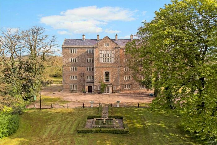 10 Bedroom Detached House For Sale In Manor Lodge, Worksop, Nottinghamshire, S80