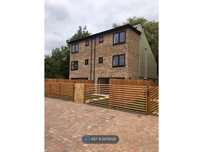 4 Bedroom Semi-Detached House To Rent In Cherry Hinton Road, Cambridge, CB1